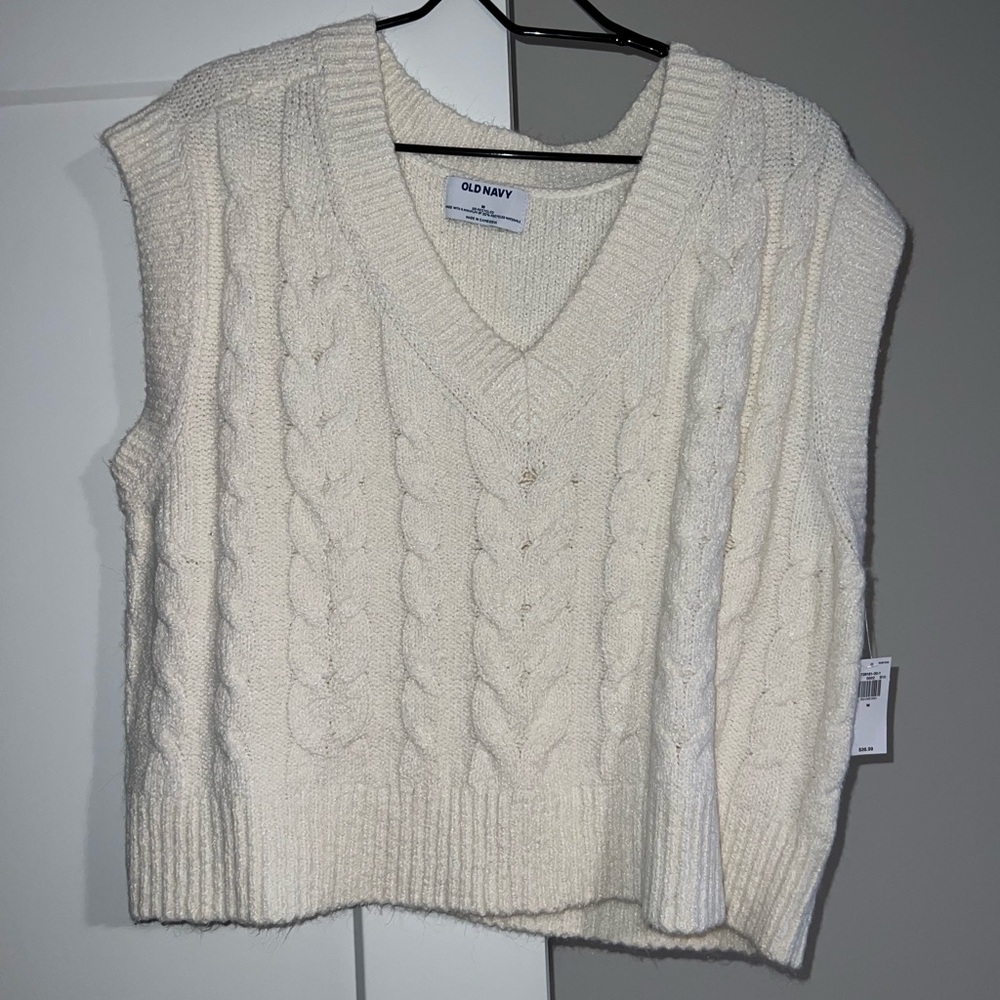 Old Navy Women's Ivory Cable Knit V-Neck Sweater Vest
